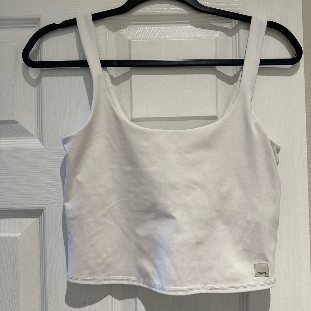 Vuori Daily Crop Tank - White
